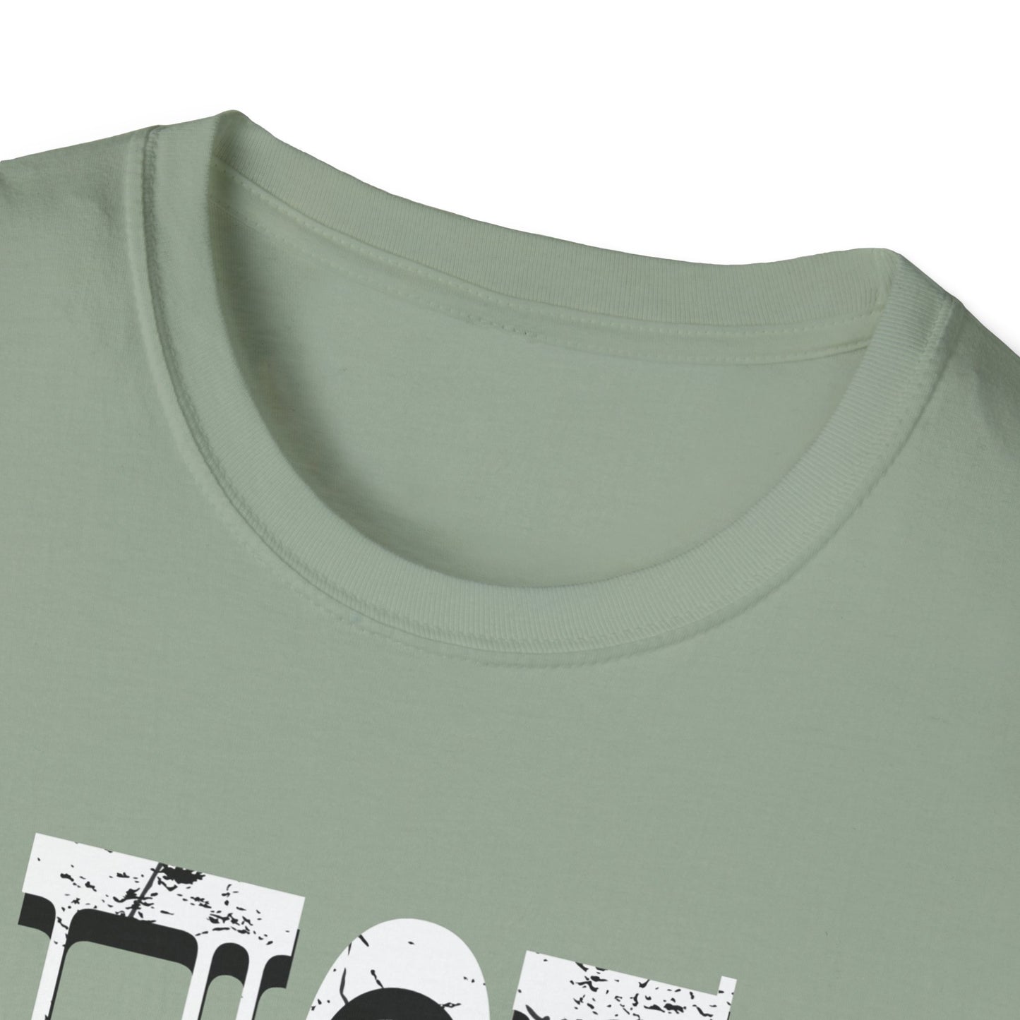 'Любовь' (Love) Design - Unisex Softstyle T-Shirt